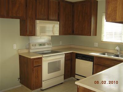 1313 W 4th St, Ripon, CA 95366 photo 2