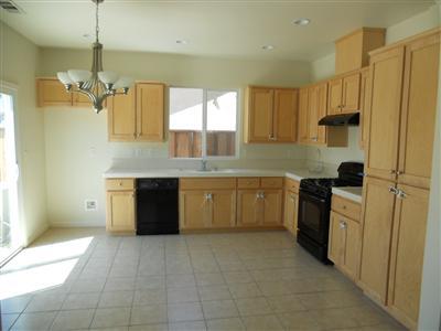2760 Cobbler St, Manteca, CA 95337 photo 2