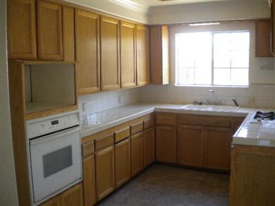 205 E Tokay St, Lodi, CA 95240 photo 3