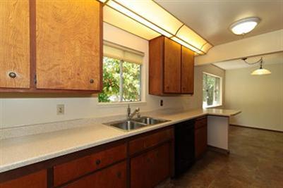 1808 Sycamore Ln, Davis, CA 95616 photo 2