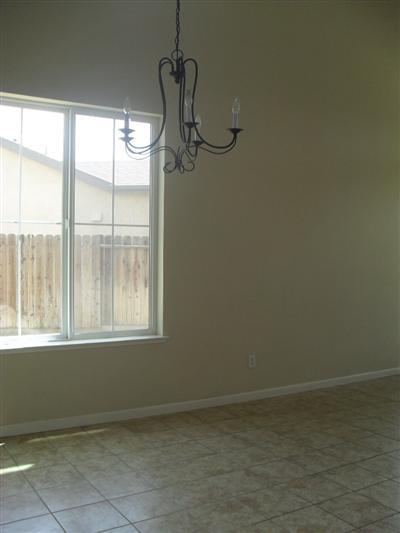 1700 Garibaldi Ct, Modesto, CA 95358 photo 3