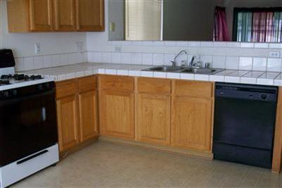 448 Red Robin Dr, Patterson, CA 95363 photo 2