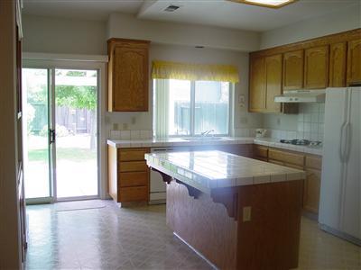 708 Athy Ct, Galt, CA 95632 photo 2