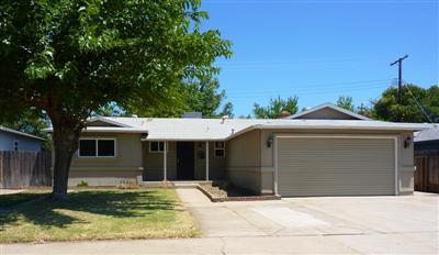 136 S Pacific Ave, Lodi, CA 95242 photo 1