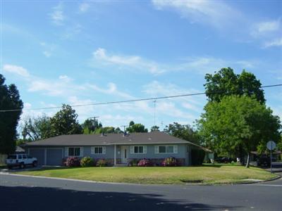 1720 E Coolidge Ave, Modesto, CA 95355 photo 1