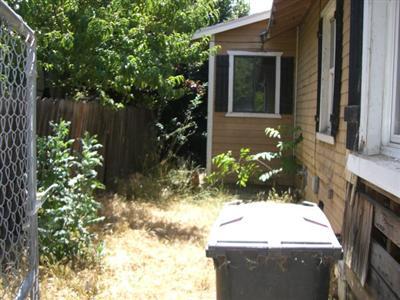 332 E Walnut St, Lodi, CA 95240 photo 12