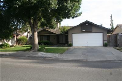 2704 Oaklawn Dr, Modesto, CA 95355 photo 2
