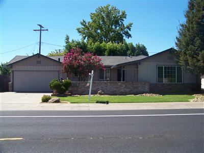 757 S Crescent Ave, Lodi, CA 95240 photo 1