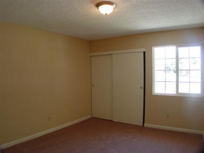 913 Meadowview Dr, Galt, CA 95632 photo 9