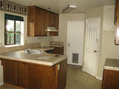 2525 Burlwood Dr, Modesto, CA 95355 photo 2