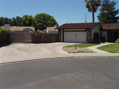 1605 Capital Dr, Ceres, CA 95307 photo 2