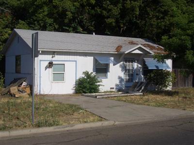 665 Grant St, Turlock, CA 95380 photo 1