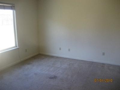 1045 Moonlight Dr, Ceres, CA 95307 photo 4