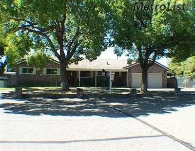 1298 Corwin Dr, Manteca, CA 95337 photo 1