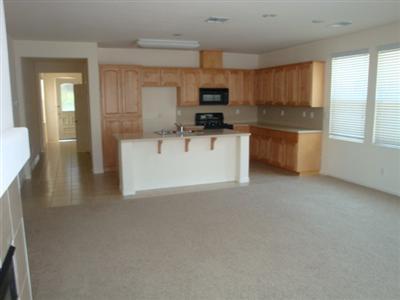 1323 Estrella Way, Turlock, CA 95382 photo 2