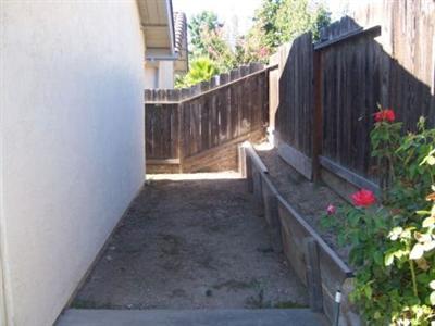 1920 Bailey Dr, Modesto, CA 95355 photo 3
