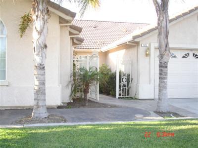 925 Cole Ave, Turlock, CA 95382 photo 2