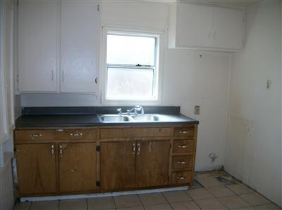 417 Flora St, Lodi, CA 95240 photo 4