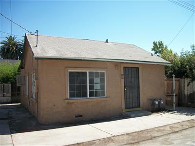 417 Flora St, Lodi, CA 95240 photo 1