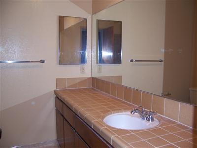 3221 Buthmann Ave, Tracy, CA 95376 photo 3