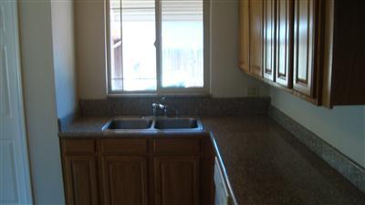 1060 Chestnut St, Turlock, CA 95380 photo 4