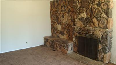 1060 Chestnut St, Turlock, CA 95380 photo 2