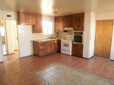 1404 Aurora St, Modesto, CA 95351 photo 2