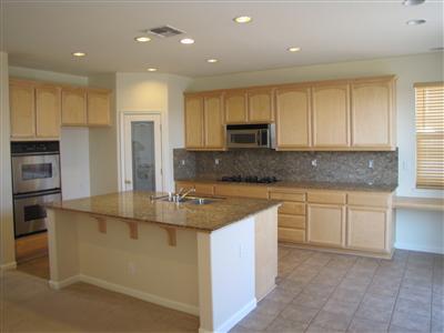 510 Otis Dr, Ripon, CA 95366 photo 2