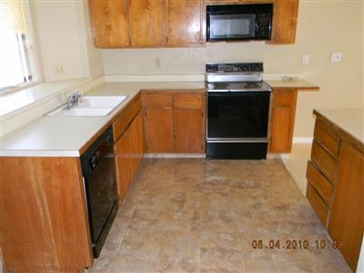 1000 Waylinn Ln, Tracy, CA 95376 photo 2