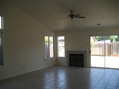 1217 Cribari Dr, Modesto, CA 95358 photo 2