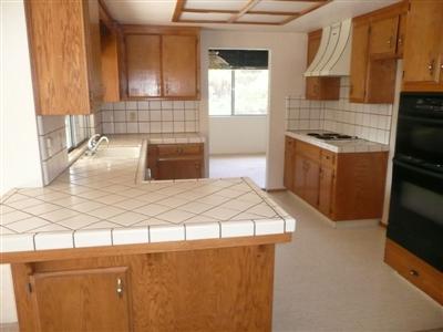 710 Nancy Dr, Ripon, CA 95366 photo 2