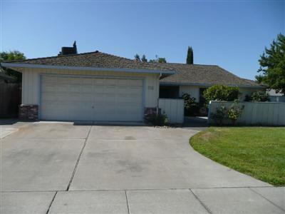 710 Nancy Dr, Ripon, CA 95366 photo 1