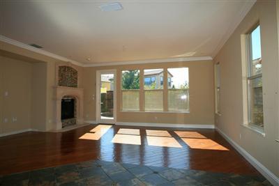 1016 Smith Way, Folsom, CA 95630 photo 4