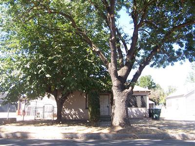 110 Laurel St, Modesto, CA 95354 photo 1