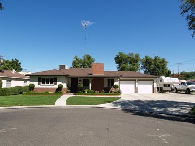 903 Helms Ln, Modesto, CA 95350 photo 1