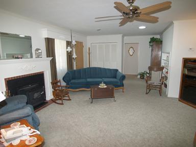 903 Helms Ln, Modesto, CA 95350 photo 2