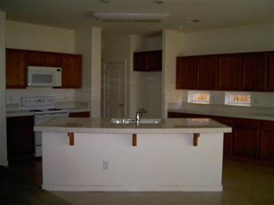 3909 Misty Ln, Modesto, CA 95355 photo 2