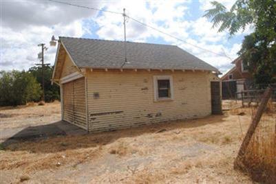 8138 E Kettleman Ln, Lodi, CA 95240 photo 5
