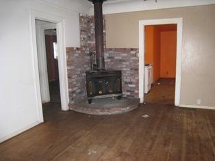 427 E Vine St, Lodi, CA 95240 photo 2