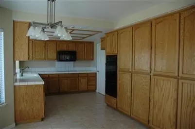 2063 Egret Dr, Tracy, CA 95376 photo 4