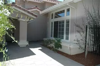2063 Egret Dr, Tracy, CA 95376 photo 2