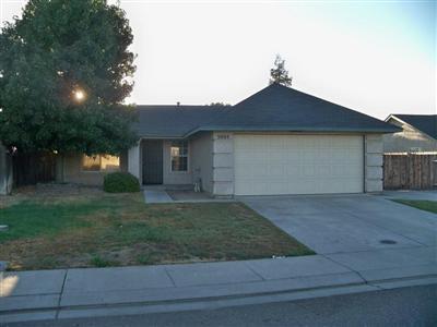 5004 John Wayne Dr, Ceres, CA 95307 photo 1