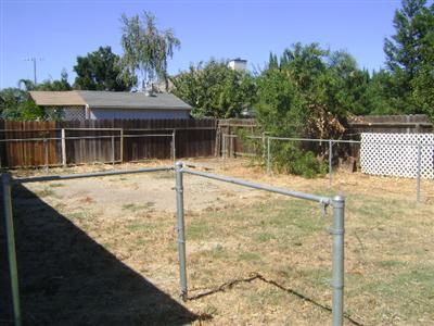 216 Leverton Dr, Patterson, CA 95363 photo 2