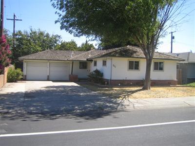 706 S Crescent Ave, Lodi, CA 95240 photo 2