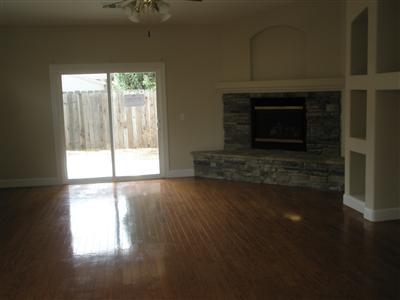 866 Miraggio Dr, Patterson, CA 95363 photo 2
