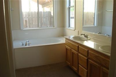 74 Via Piedmont, Gustine, CA 95322 photo 4