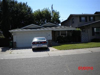 857 Lloyd St, Lodi, CA 95240 photo 1