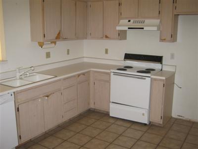 833 Grand Central Dr, Modesto, CA 95351 photo 3