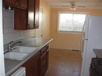 1205 Sonora Ave, Modesto, CA 95351 photo 2