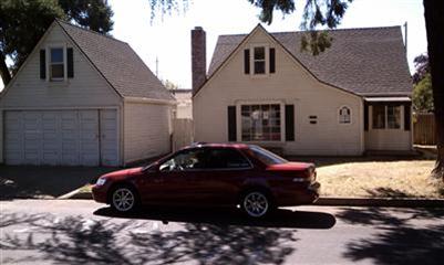 544 E Walnut St, Lodi, CA 95240 photo 1